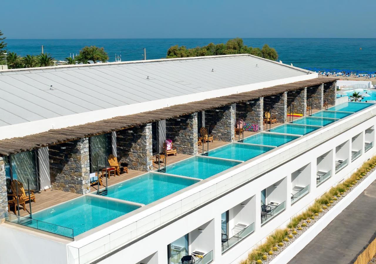 Deluxe Suite Side Sea View & Private Pool Split Level